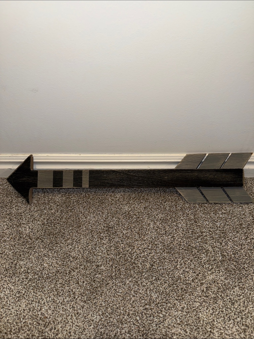 Decorative Black and Gray Arrow Wall Accent